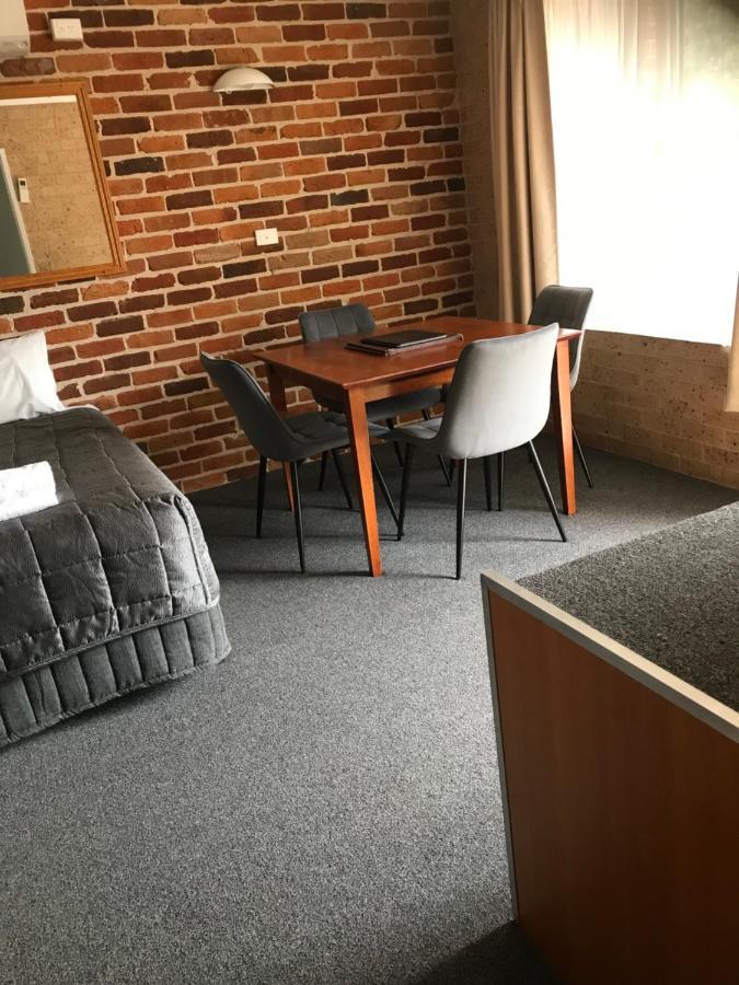 آرميدال Cedar Lodge Motel المظهر الخارجي الصورة