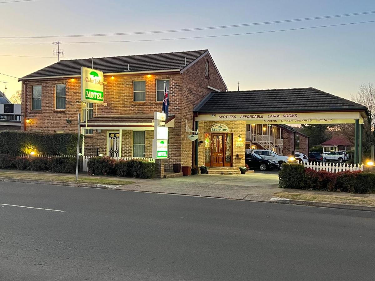 آرميدال Cedar Lodge Motel المظهر الخارجي الصورة